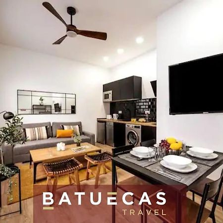 Alegria Urbana Cerca De Calle Alcala Madryt Zewnętrze zdjęcie